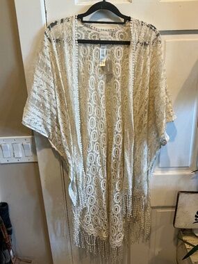 Chicos stunning kimono or cardigan!  Brand new with tags!  OSFM